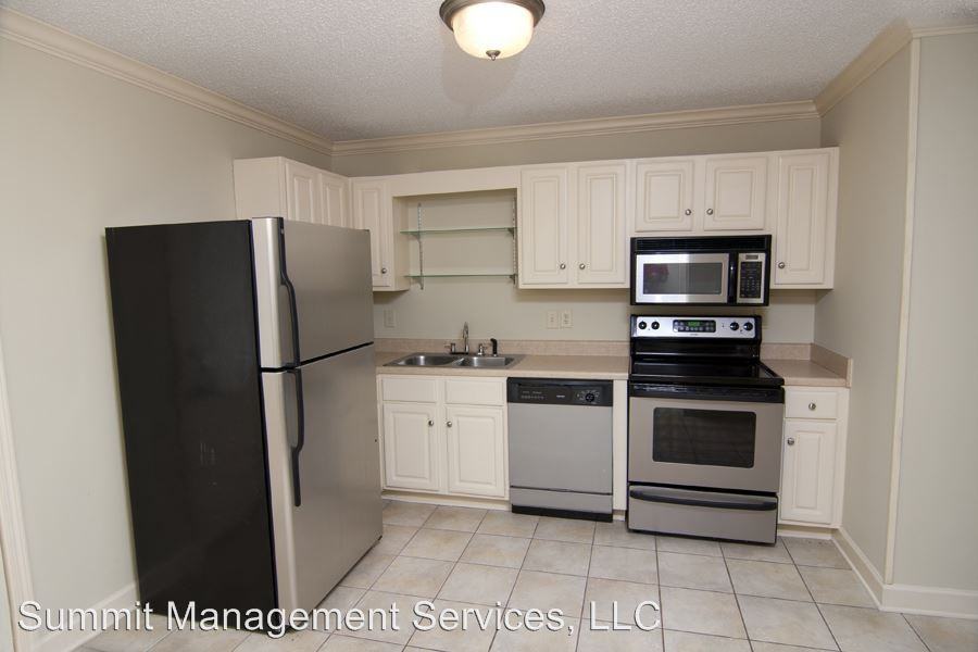 1012 Inverness Lane - Photo 3 of 10