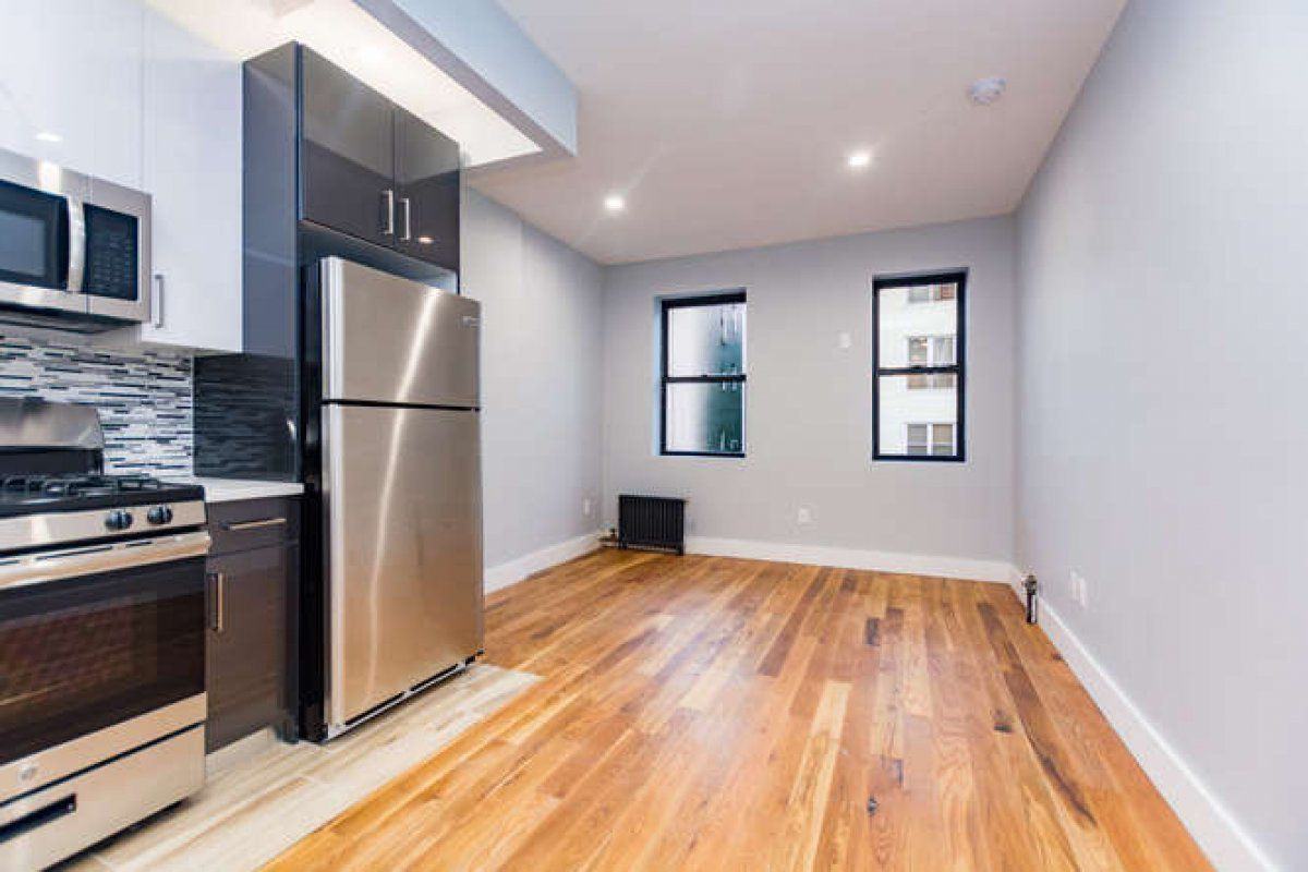 520 Jackson Avenue - Photo 2 of 5