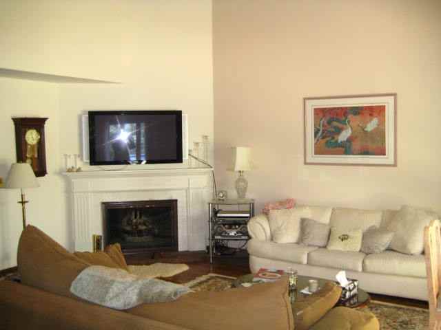 9156 Sycamore Court - Photo 3 of 15