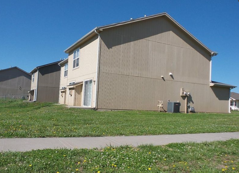 921 Jackalope Court - Photo 2 of 14
