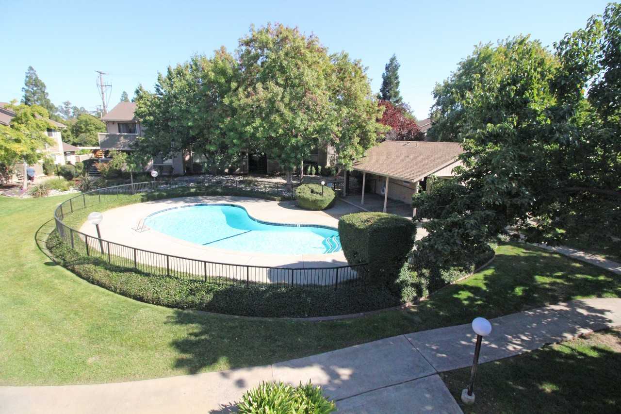 Lincoln Woods - Photo 2 of 14