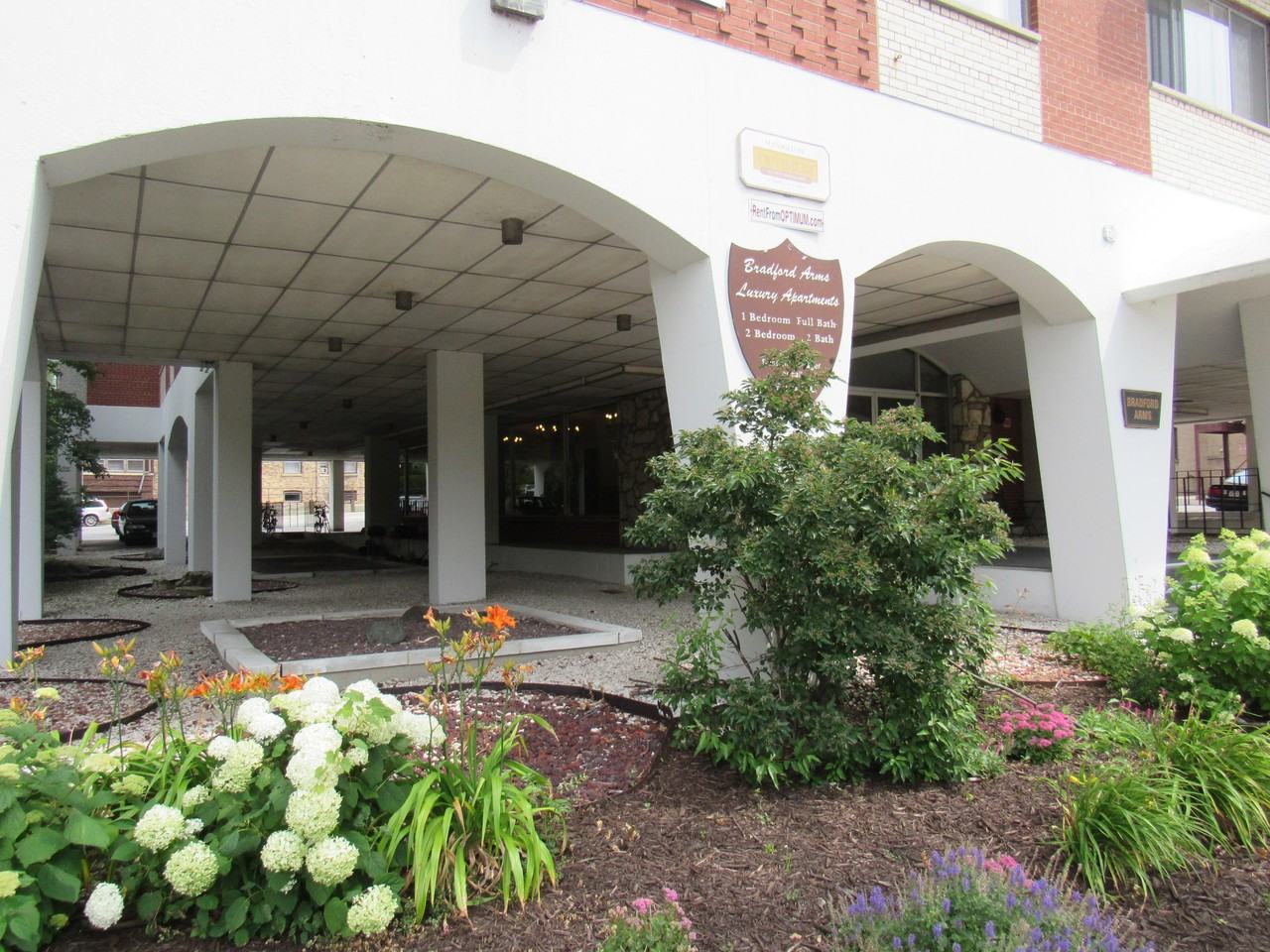 Bradford Arms - Photo 3 of 29