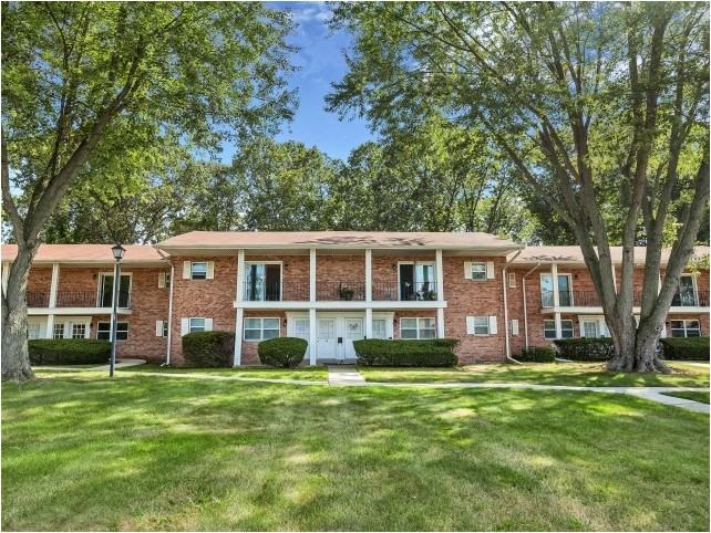 Holly Court - Photo 2 of 19