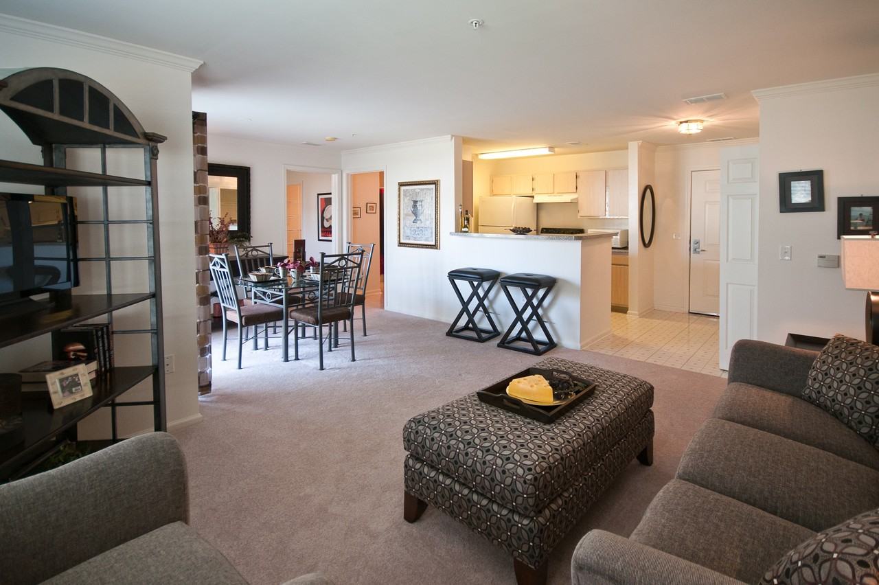 School Bell Apartments - Photo 2 of 18