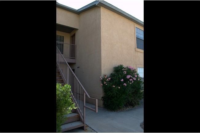 Otero Village Apartment - Photo 2 of 17