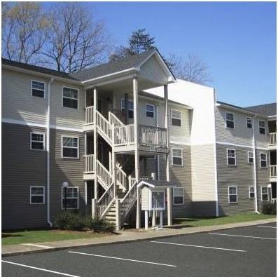 Lake Park Apartments - Photo 2 of 46