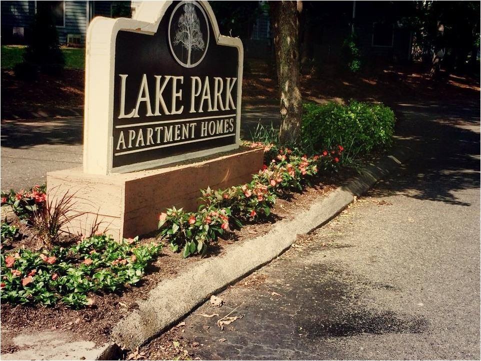 Lake Park Apartments - Photo 3 of 46