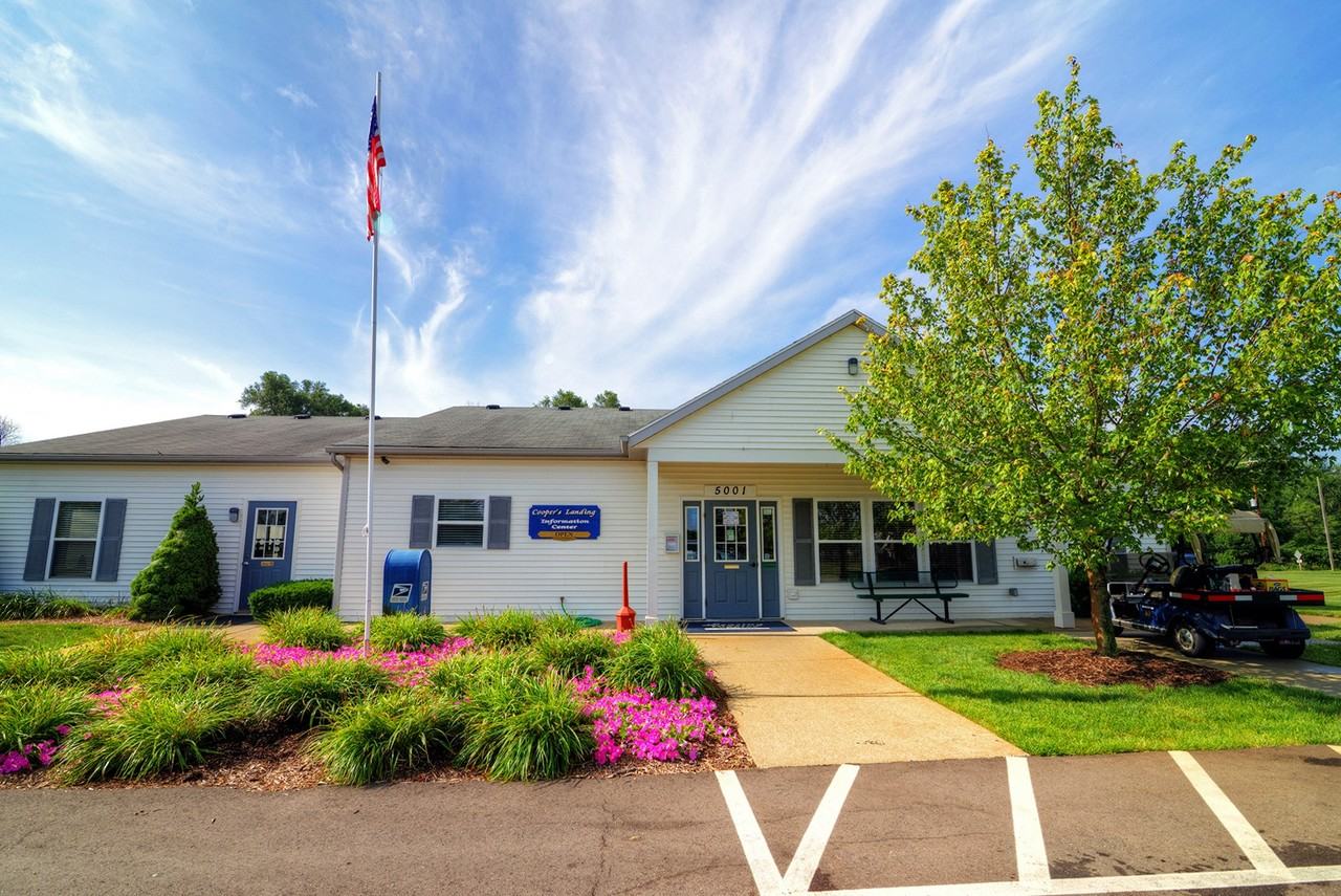 Cooper's Landing Apartments 5001 Coopers Landing Dr, Kalamazoo, MI