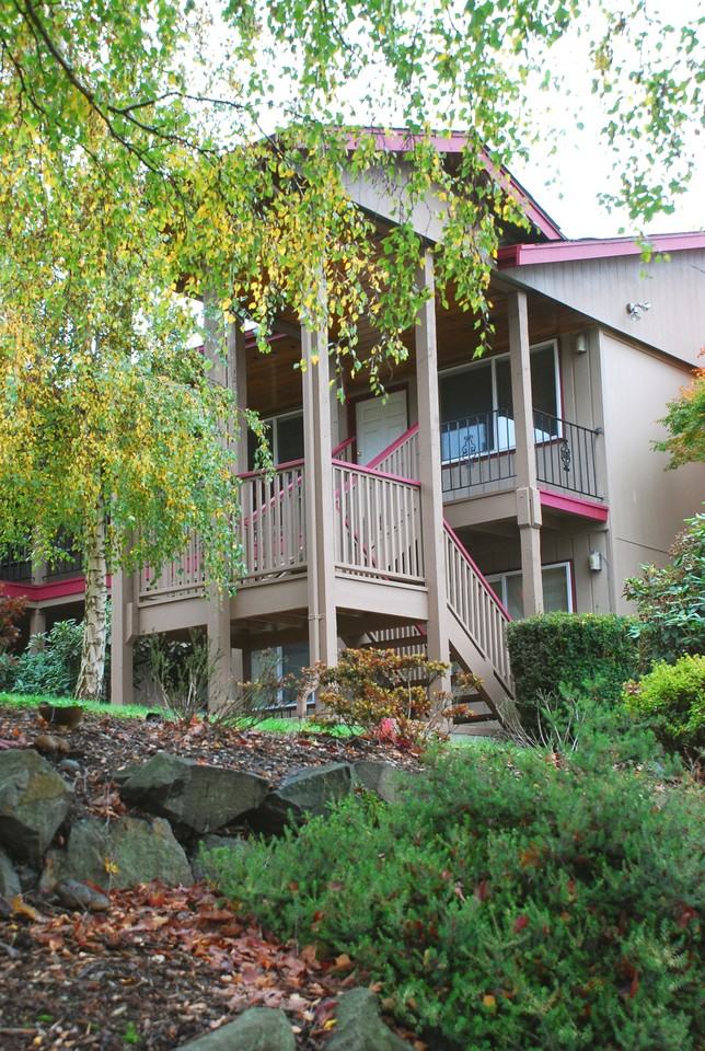 Crosspointe - Photo 3 of 12