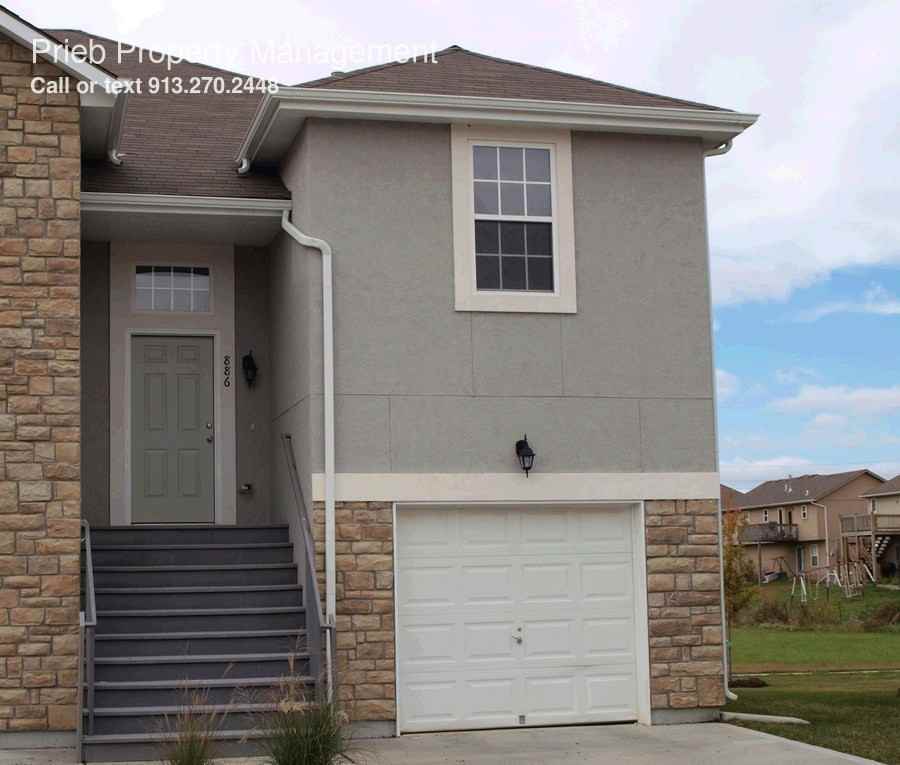 805 S Woodson Ct - Photo 2 of 20