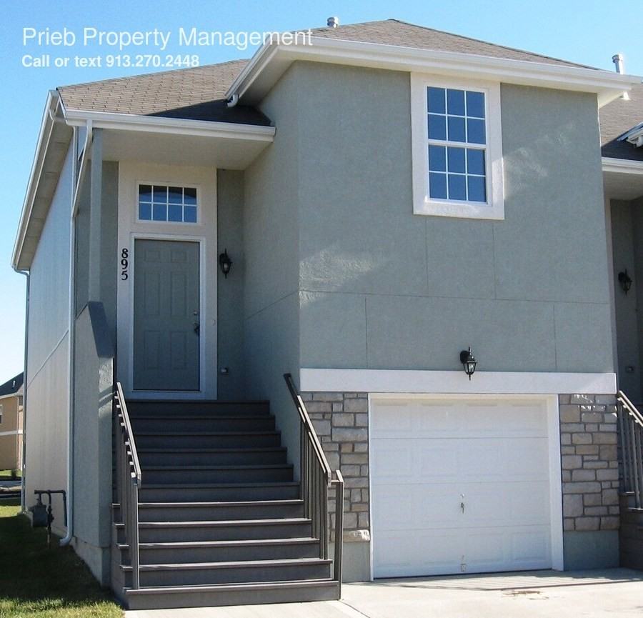 805 S Woodson Ct - Photo 3 of 20