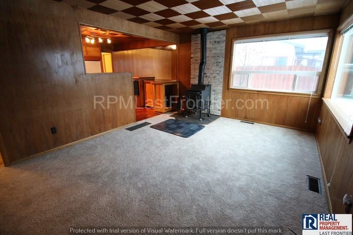 2305 McKinley Ave - Photo 3 of 18