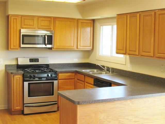 1912 Orchard Ln - Photo 3 of 18