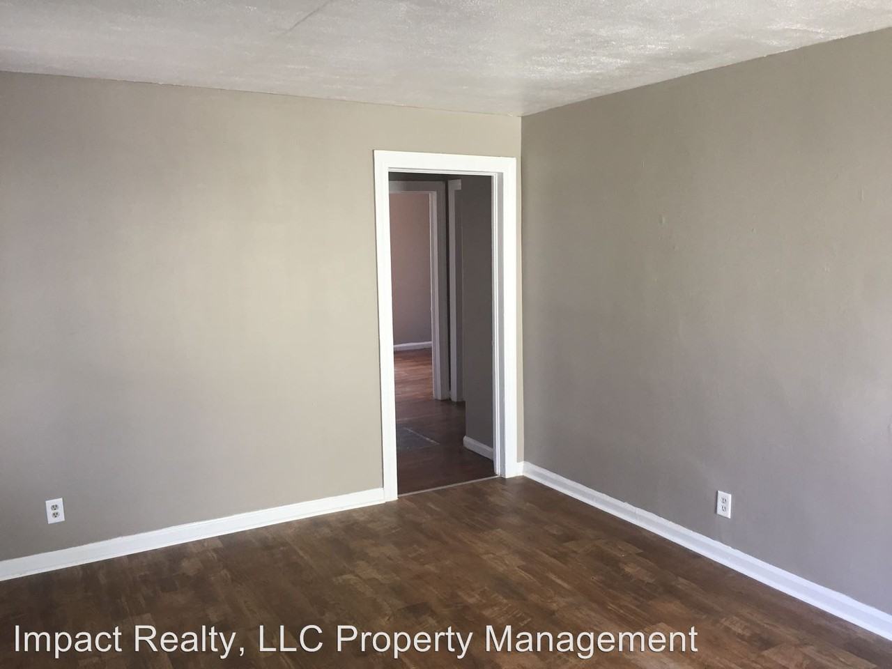 909 Virginia Ave - Photo 2 of 7