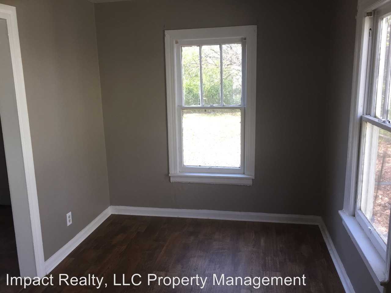 909 Virginia Ave - Photo 3 of 7