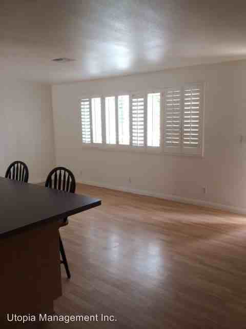 70110 Sun Valley Dr - Photo 3 of 12