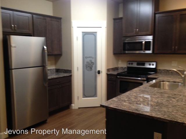 7312 W Chestnut Ave - Photo 3 of 15