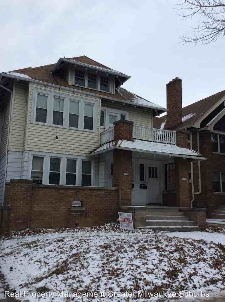 3037-39 N. Maryland Ave. - Photo 3 of 8