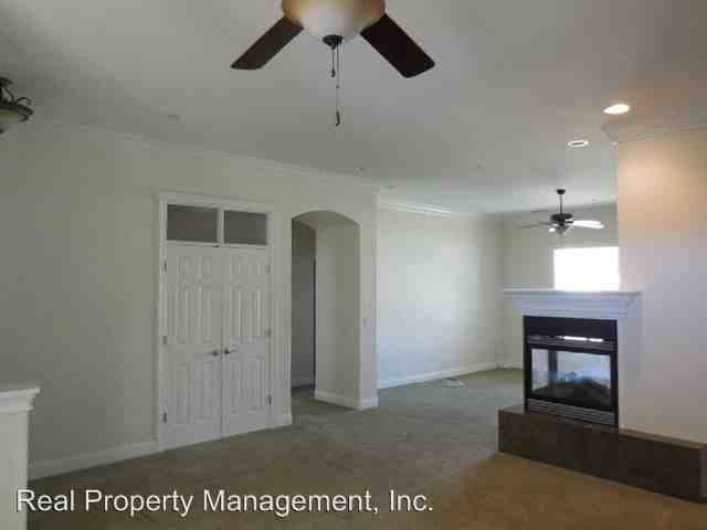 948 Albion Ave - Photo 2 of 15