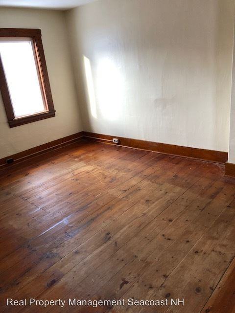 443 Main St - Photo 2 of 8