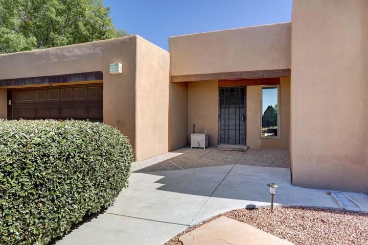 1134 Marigold Dr NE - Photo 3 of 34