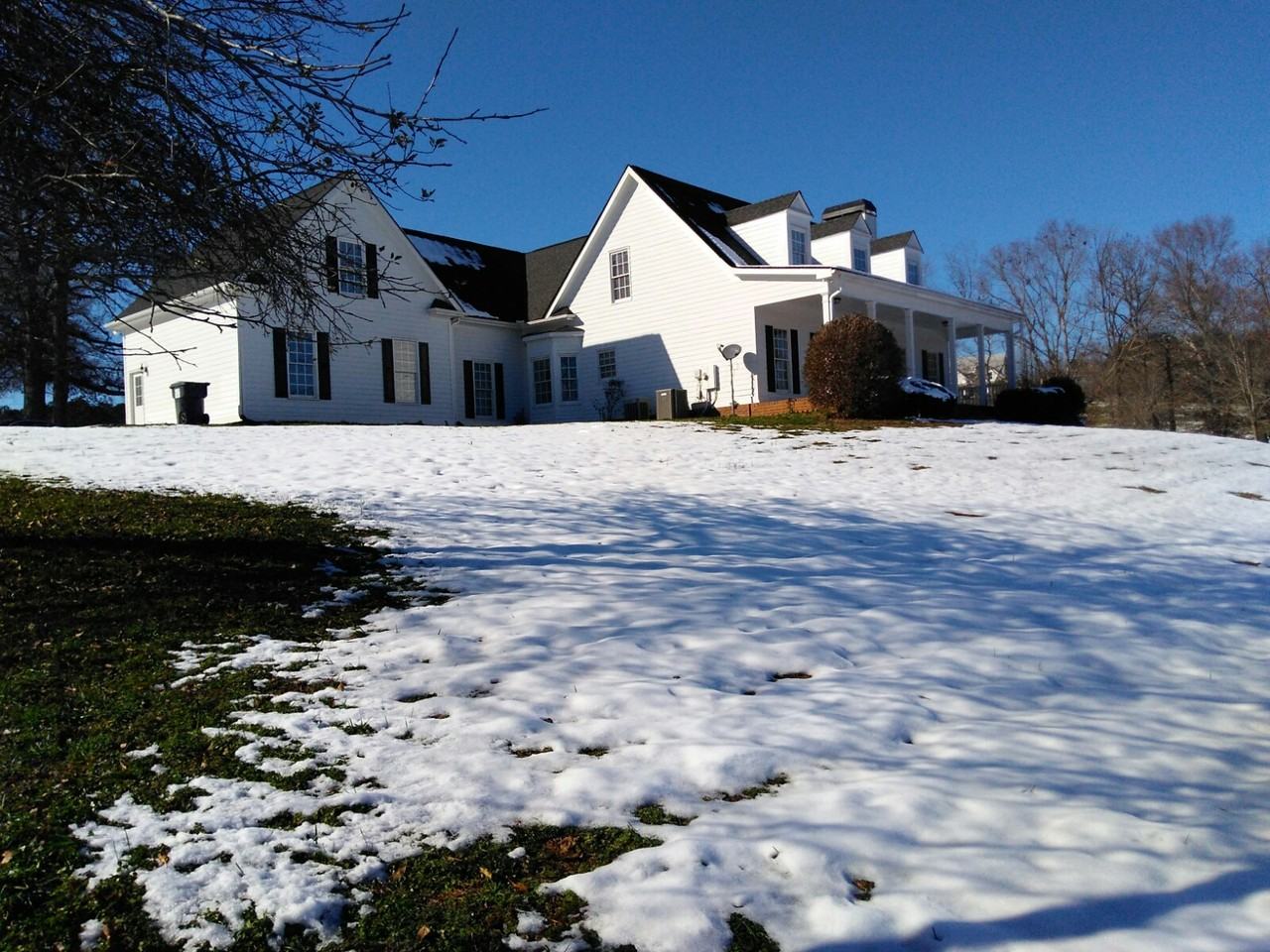 255 Henson Way - Photo 3 of 34