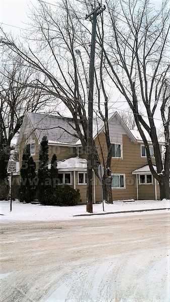 239 Harriman Ave S - Photo 2 of 25