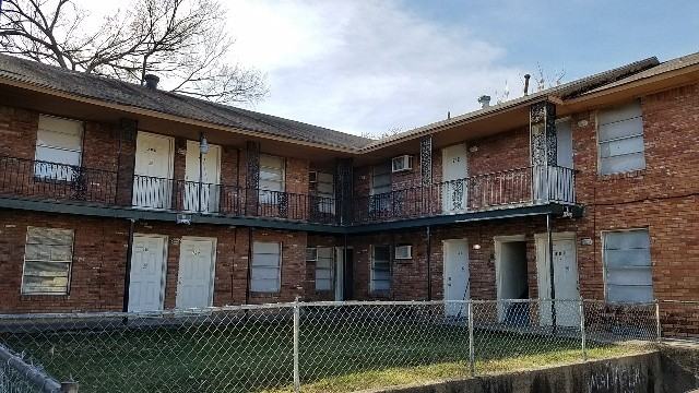 722 N. Marsalis - Photo 2 of 50