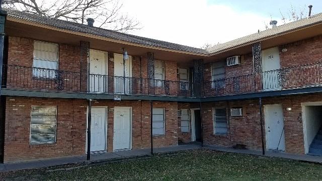 722 N. Marsalis - Photo 3 of 50