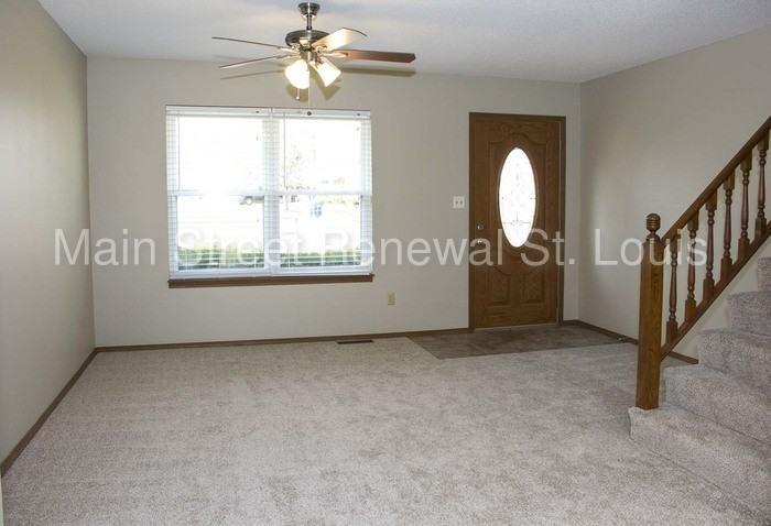 1100 Ethel Ct - Photo 2 of 13