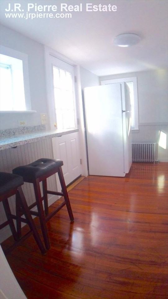 62 Willow St - Photo 2 of 11