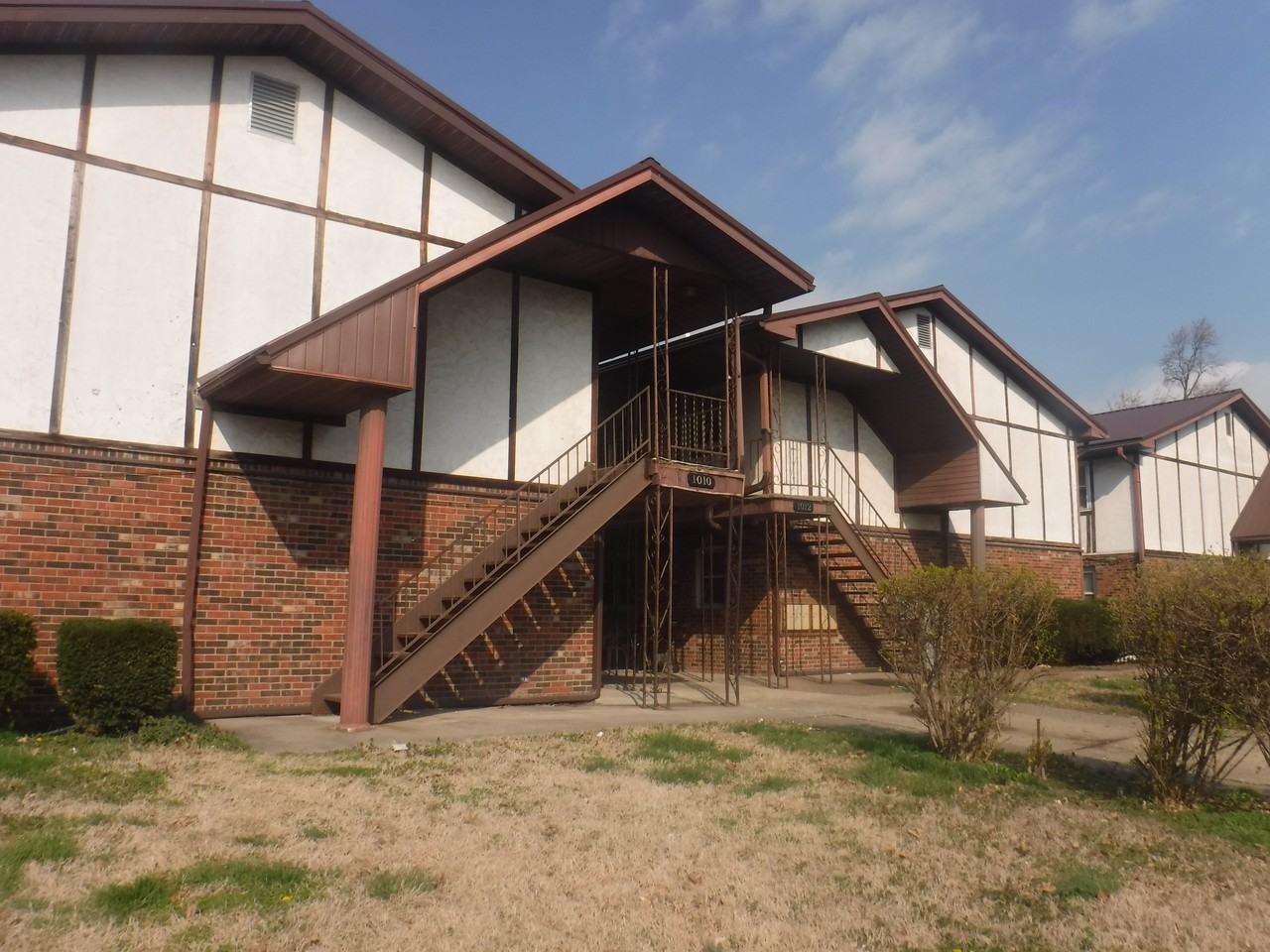 Mary Street Apartments - Photo 2 of 8