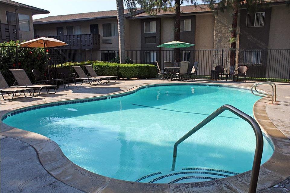 Loma Vista Apartments - Photo 3 of 20