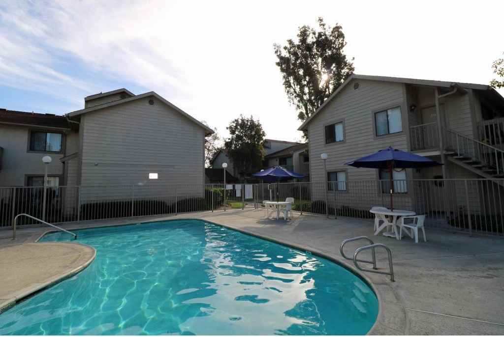 Magnolia Plaza - Photo 3 of 19