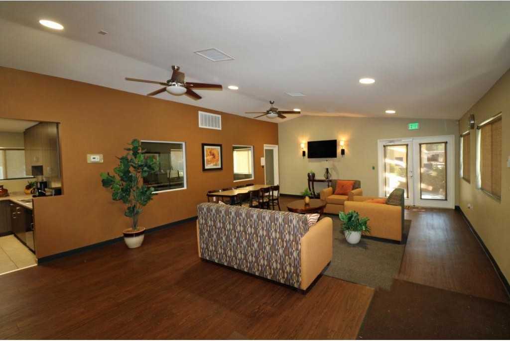 Mountain Breeze Villas - Photo 2 of 19