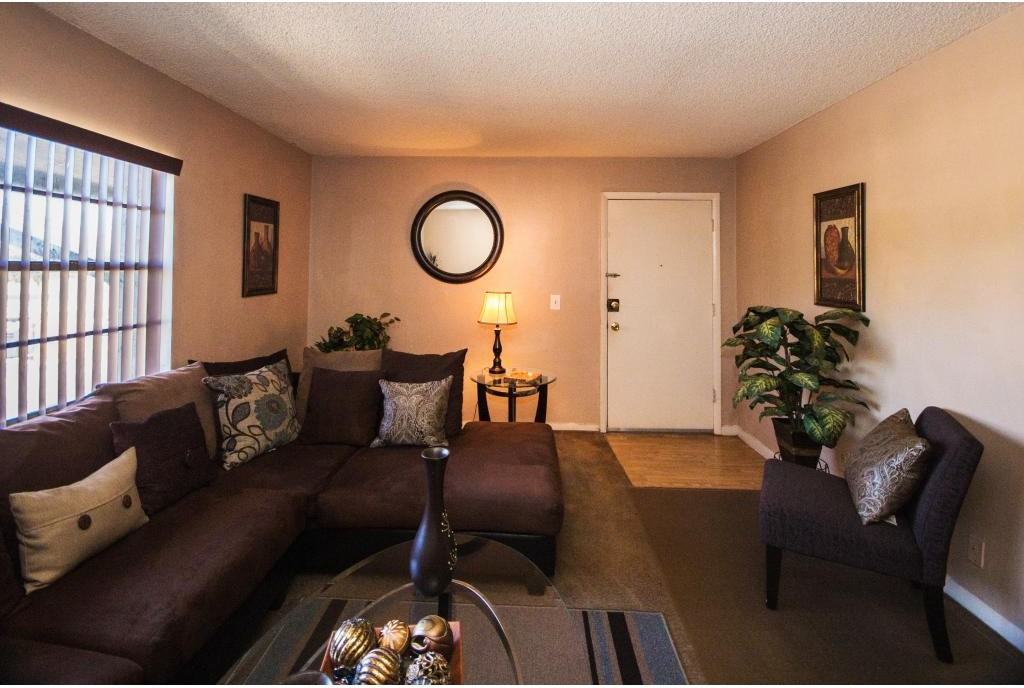 Lansdowne Crossing - Photo 3 of 15