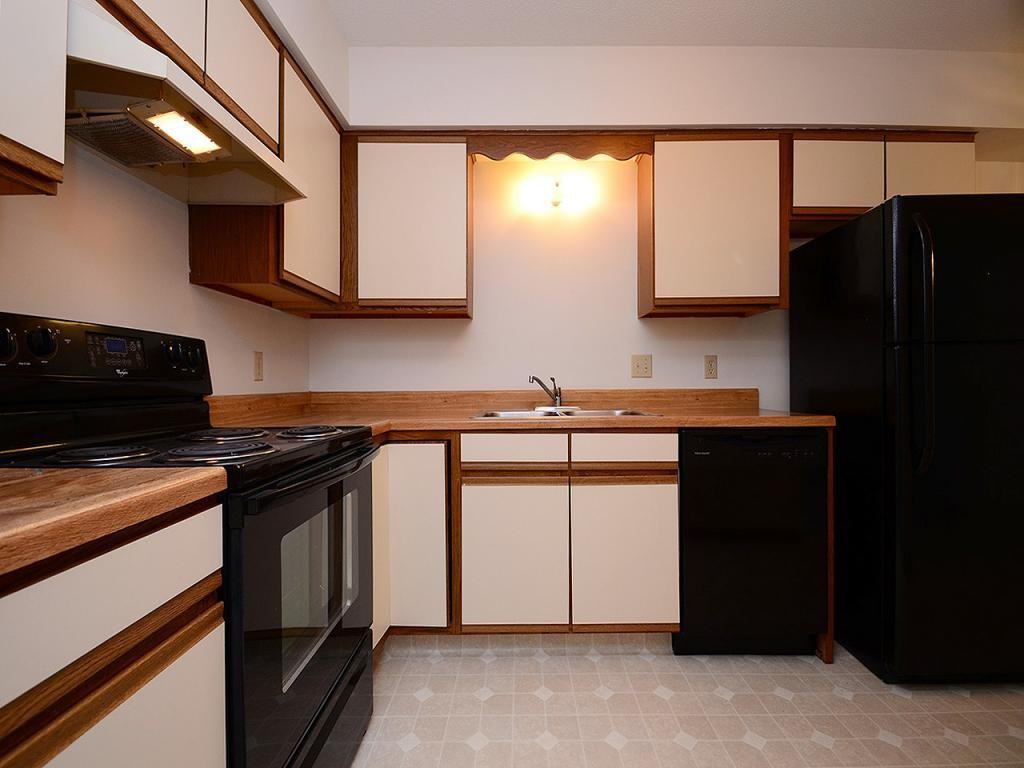 Mink Apartments - Photo 3 of 4