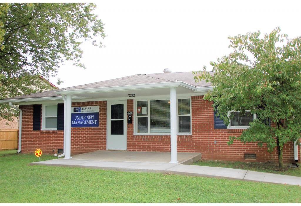 Cumberland Manor - Photo 2 of 19