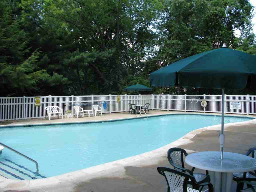 The Oaks Apartments - Photo 3 of 13