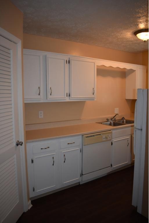 Ledgewood Apartment Homes - Photo 3 of 19