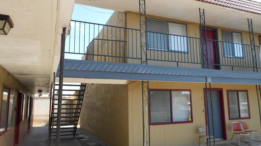 Nob Hill East - Photo 2 of 4