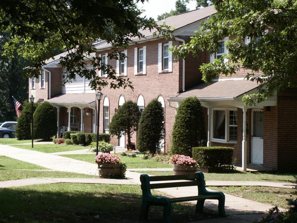 Heritage Amity Commons - Photo 2 of 11