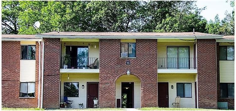 Oakbrook Manor - Photo 3 of 19