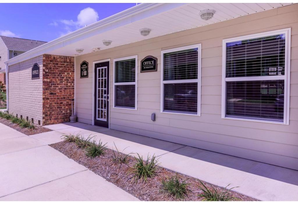 Elliston Place - Photo 2 of 19