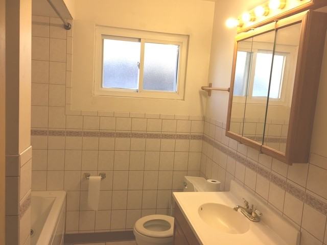 2261 W 111th St #1N - Photo 3 of 12