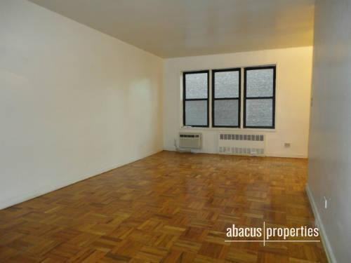 315 Ocean Pkwy #1M