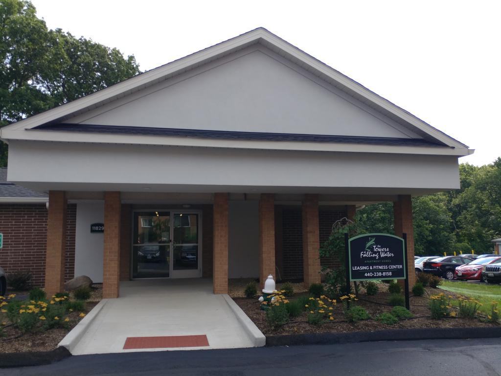 Towers at Falling Water, The - Photo 2 of 17