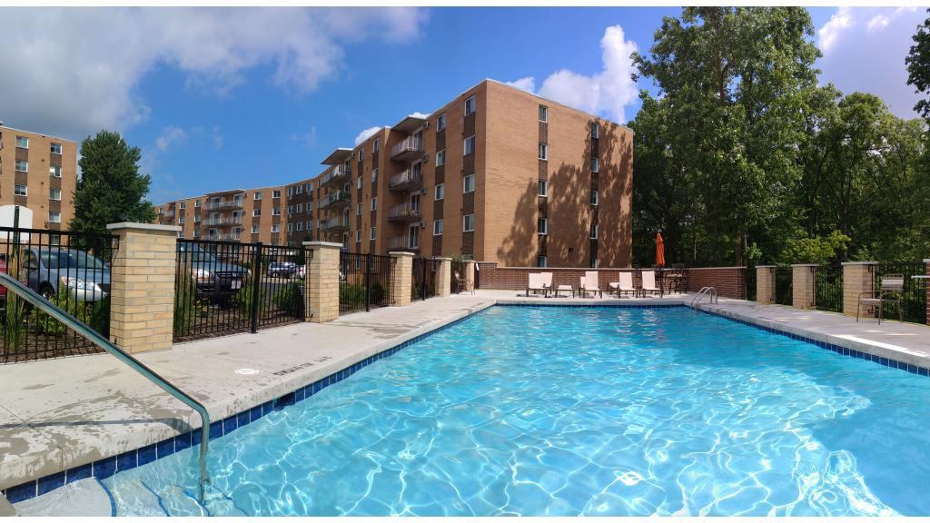 Towers at Falling Water, The - Photo 3 of 17