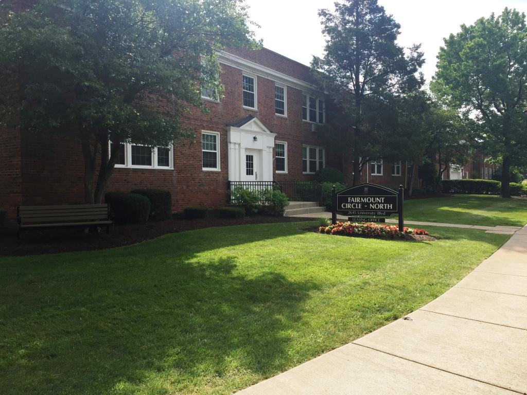 Fairmount Circle - Photo 3 of 18