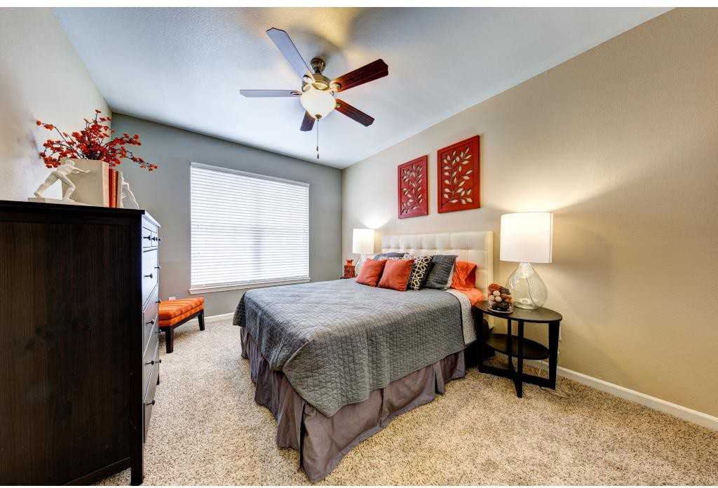 The Marquis at Town Centre - Photo 3 of 17